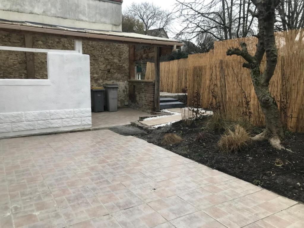 Cottage De Charme Proche De Paris Fontenay-en-Parisis Exterior foto